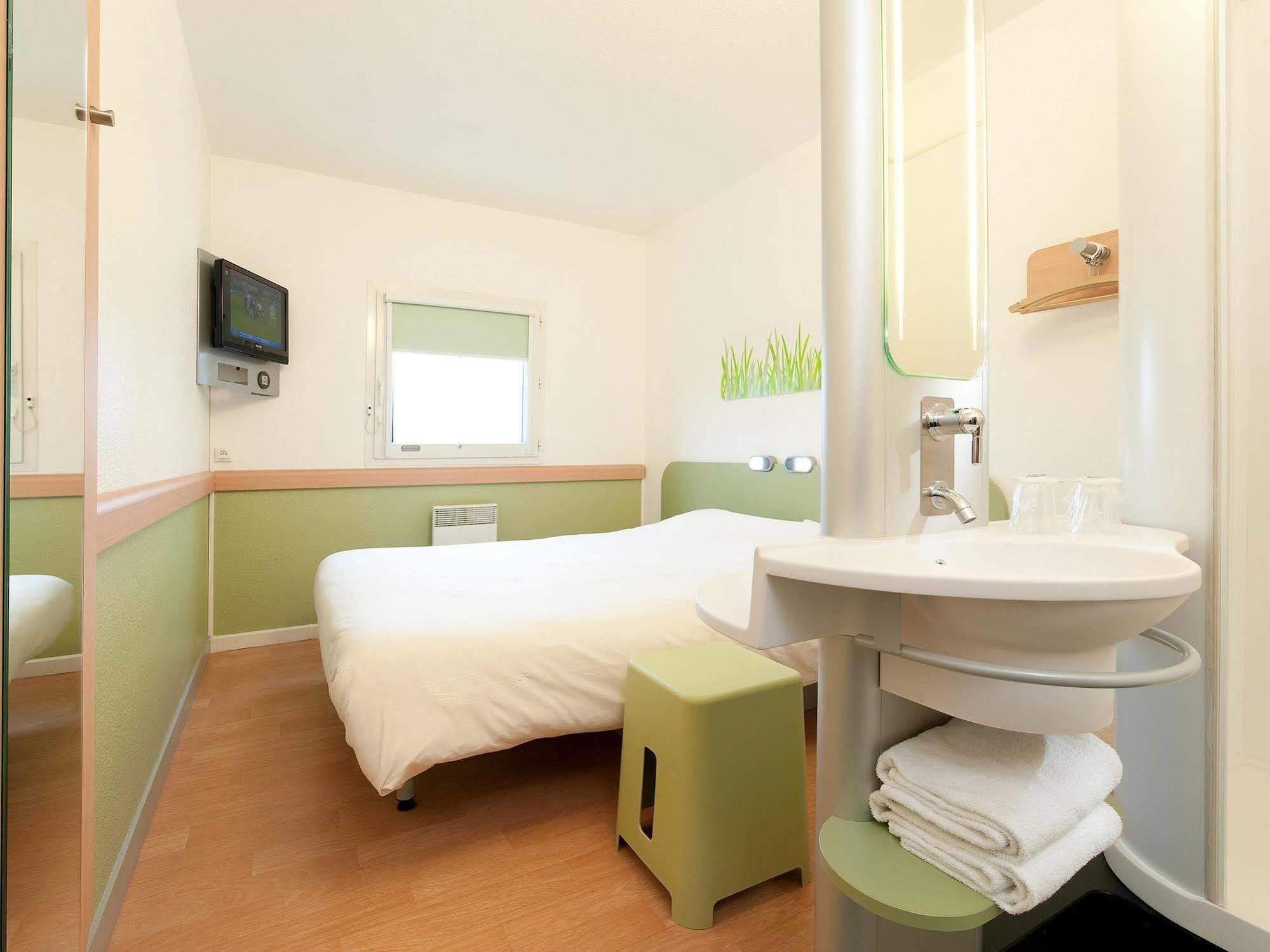 Ibis Budget Loriol 르푸징 외부 사진